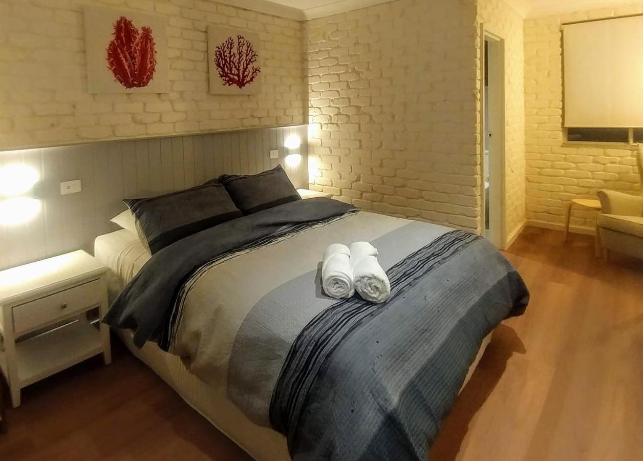 باتو باي Bay House Motel المظهر الخارجي الصورة